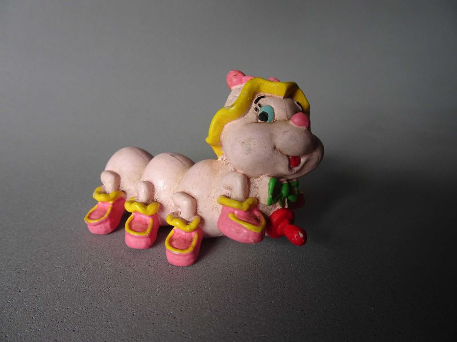 Figura em PVC - Coleção Lagartas - Maia Borges - Made in Portugal