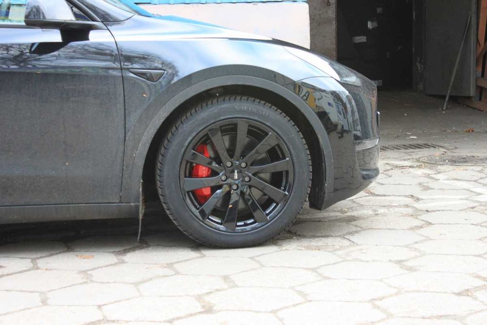 TESLA Y Nowa 2025r KOŁA ZIMOWE Czarne + Vredestein Pro+ Winter NOWOŚĆ