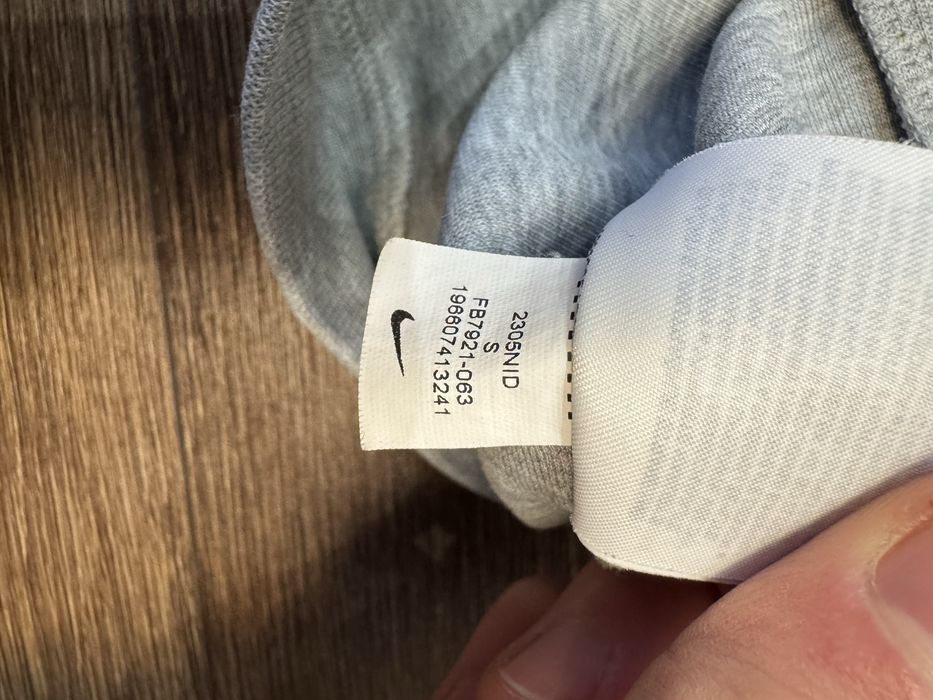 Оригінальна зіпка Nike Tech