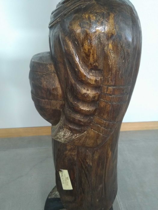 Estatueta Monge Oriental – Artesanal - Madeira Exótica