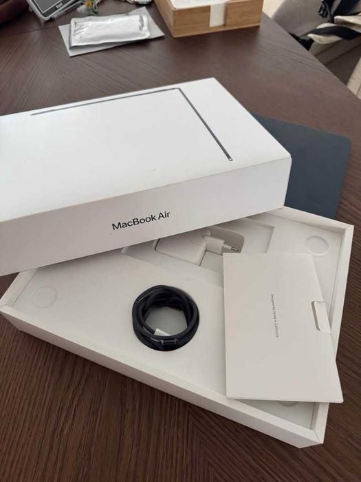 MacBook Air Apple M4 13.6" – Como Novo | Garantia | 950€