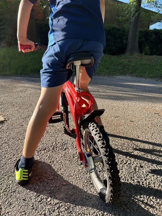 Bicicleta Roda 14 - 4-7anos faisca mcqueen