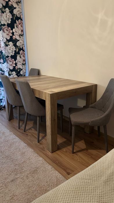 Stół i 4 krzesła