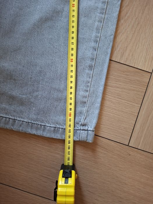 Nowe jeansy typu szwedy