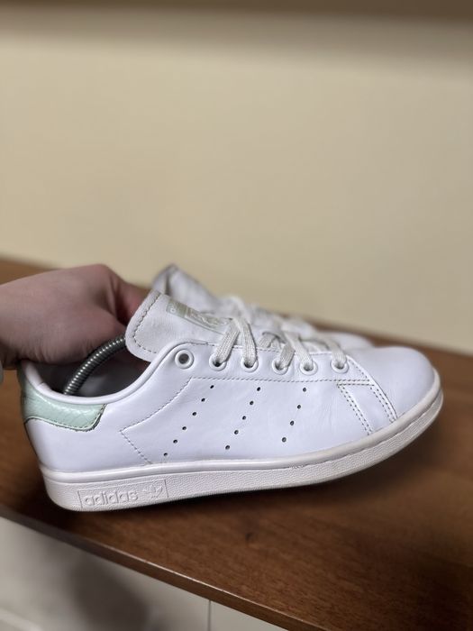 Кросівки adidas 36 р. Кросовки 23.5 см. Шкіра