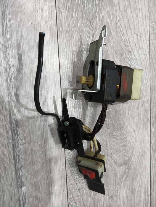 Silnik  maszyna do szycia łucznik KL 800 singer  877