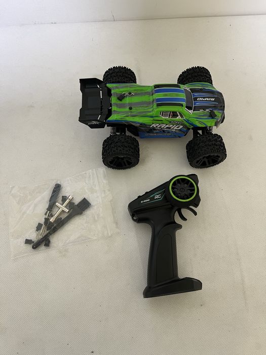 samochód Rapid 4x4 (Devotee V6) — moc i prędkość!