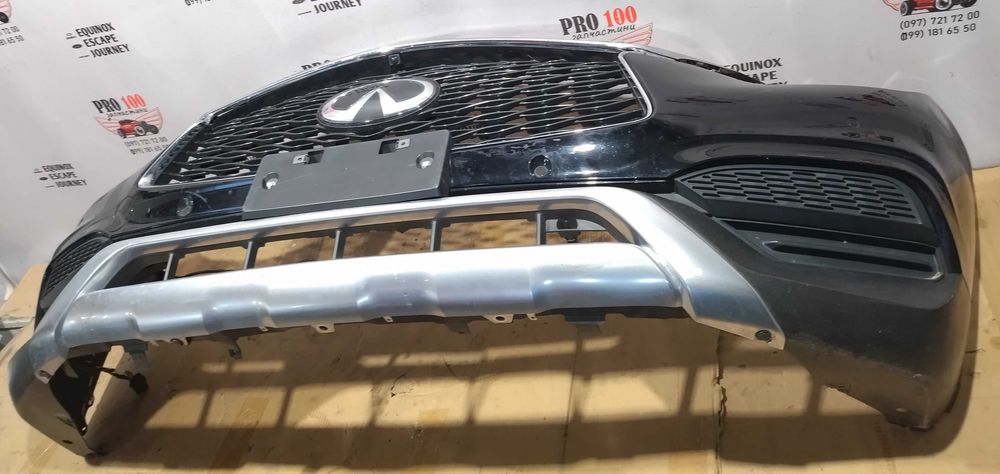 Бампер передній KH3 камера парктроніки Infiniti QX30 Інфініті 2017 -