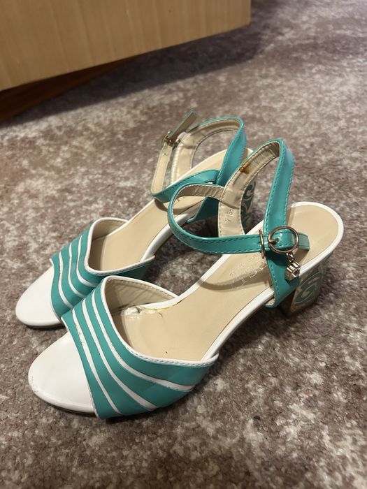 Босоніжки на каблуку, бірюзові
