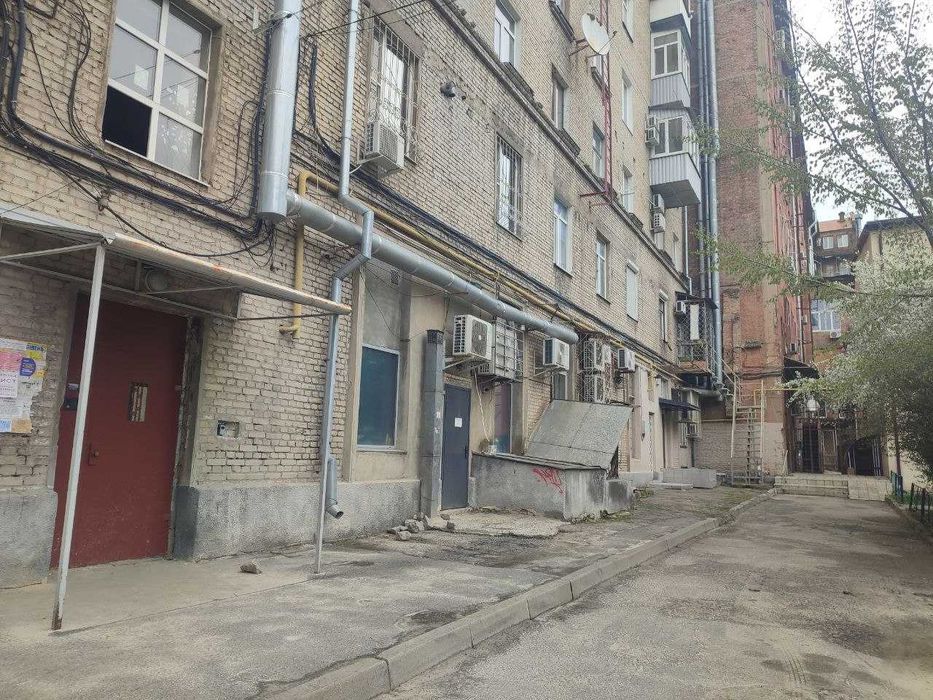 Оренда 123 м2/ майдан Павлівський 8 / Центр/ / м. Майдан Конституції 30 м