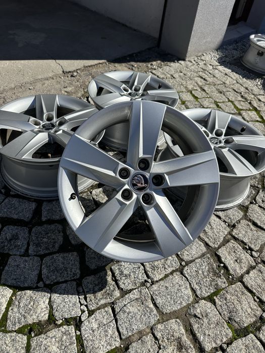 Felgi Aluminiowe 16 Skoda Fabia Rapid Scala Kamiq 5x100 ET46