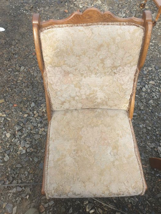 Stół dębowy z krzesłami