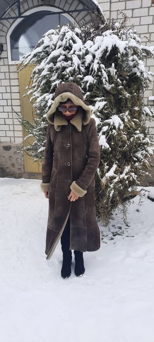Продам      кожаний    плащ