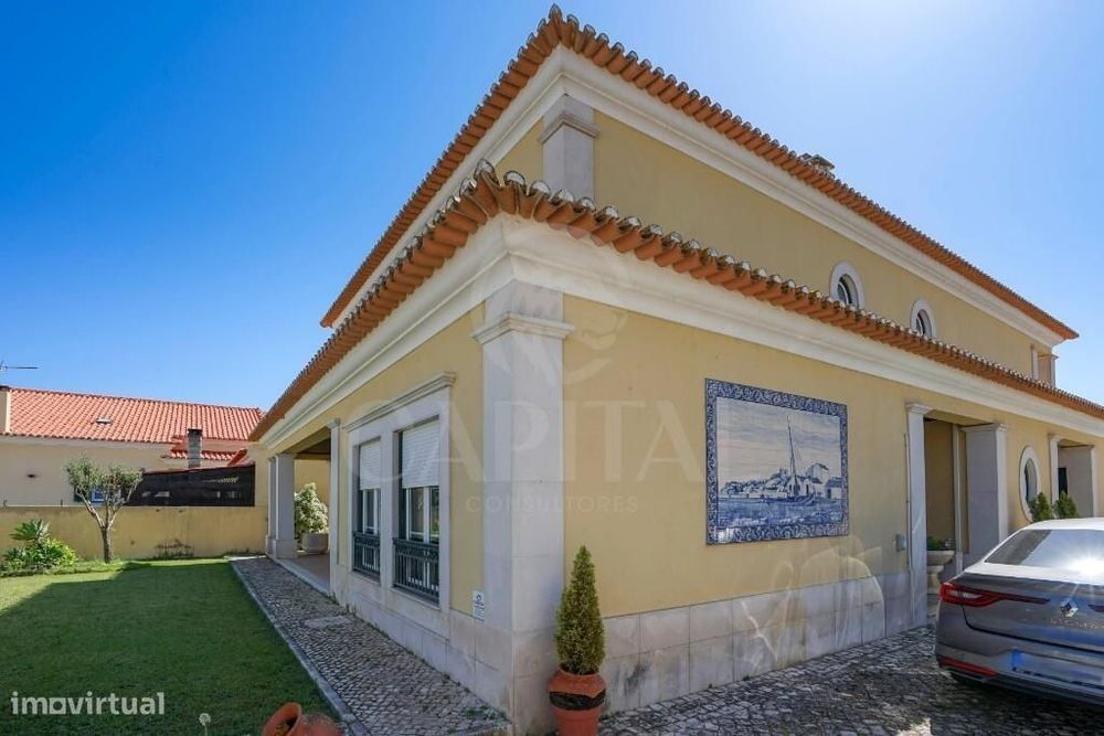 Moradia T5 com piscina, anexo e amplos espaços exteriores | Samora Cor