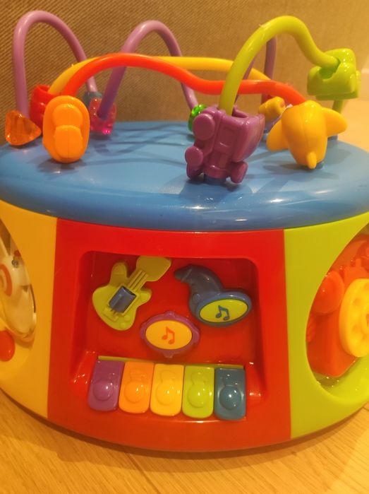 Zabawka edukacyjna interaktywna skrzynia