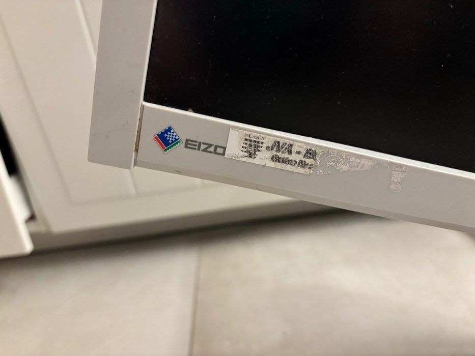 Monitor komputerowy 23 cale