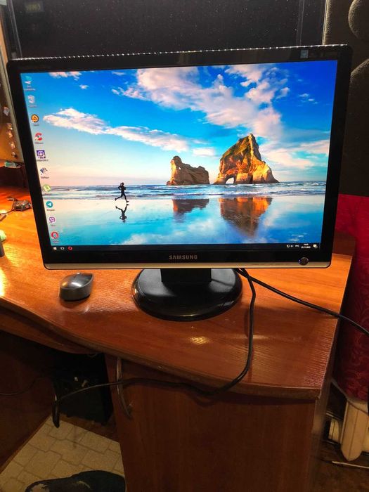 Продам монитор SAMSUNG 22.6 дюйма