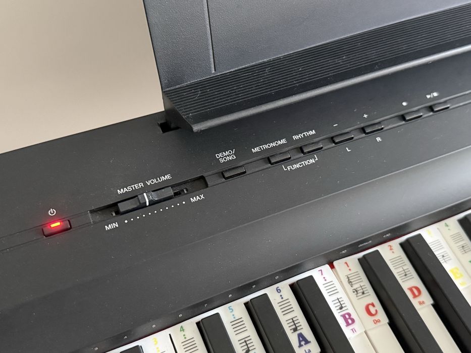 Piano Digital Yamaha P-125 – como novo