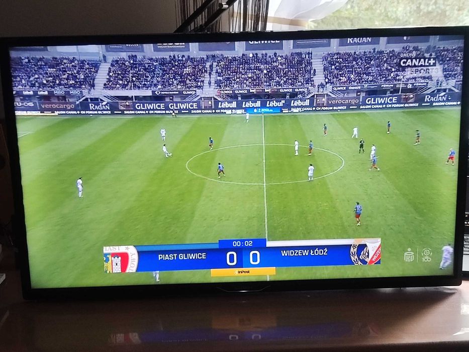 Sharp 32" Full HD LED + Regulowany uchwyt ścienny | Oryginalne pudełko