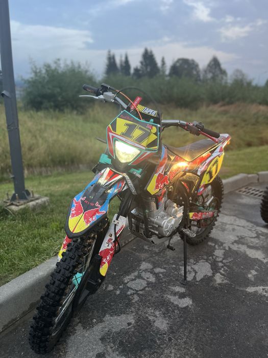 Продам  або обміняю мотоцикл кові адванс 250