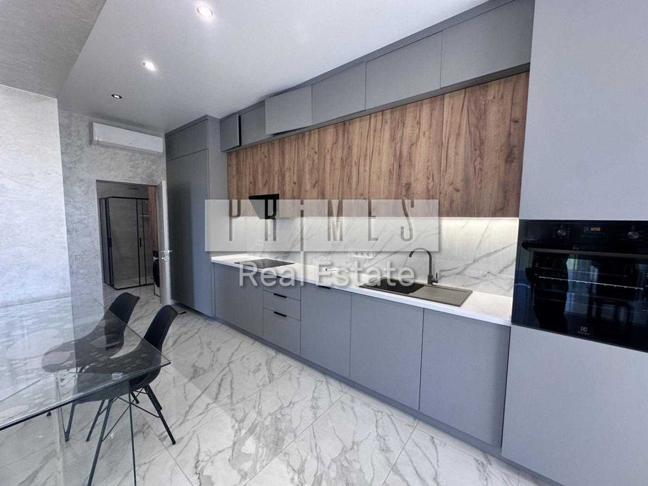 Продаж будинок з ремонтом у закритому котеджному містечку, Підгірці