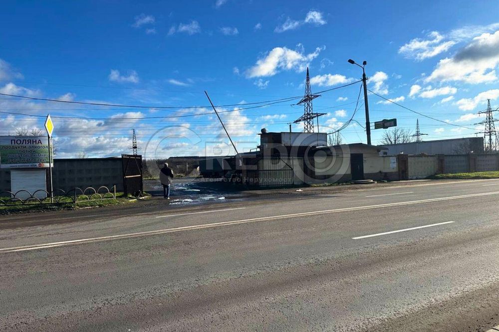 Продаж території, вул. Ньютона, Карачуни.