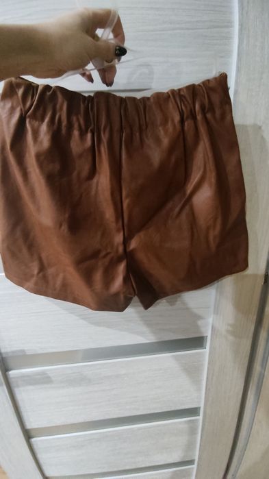 Spodenki brązowe carmel skórzane L