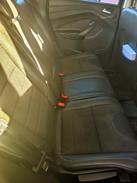 Ford Kuga 2015 рік