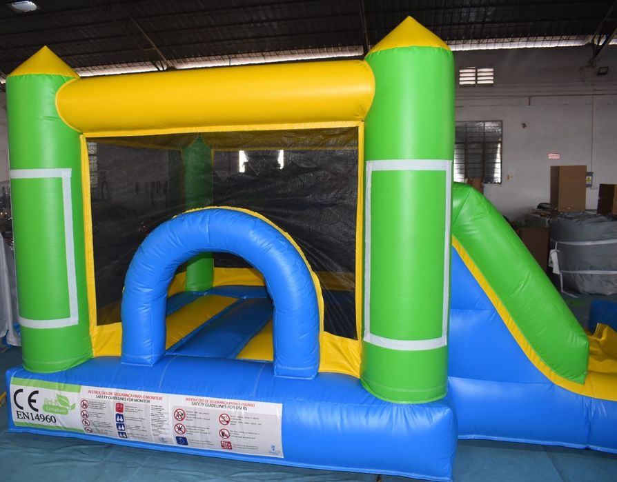Insuflável Castelo com escorrega (novo)