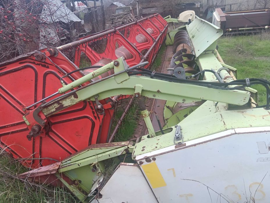 Комбайн Клас Лексіон 480 з жатками