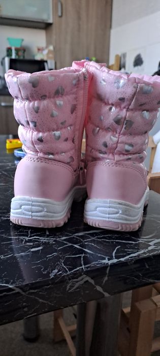 Zimowe buty dla dziewczynki