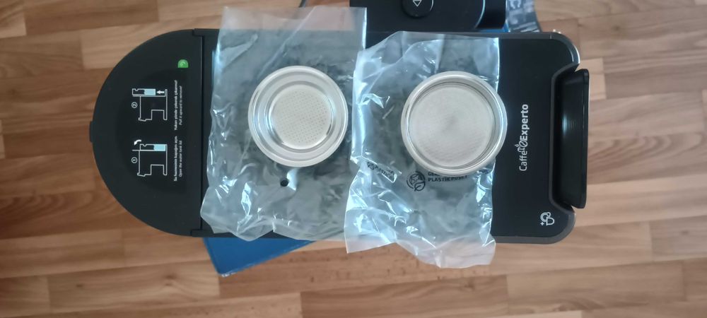 Кавоварка рiжкова Beko CEP 5464DX Nespresso