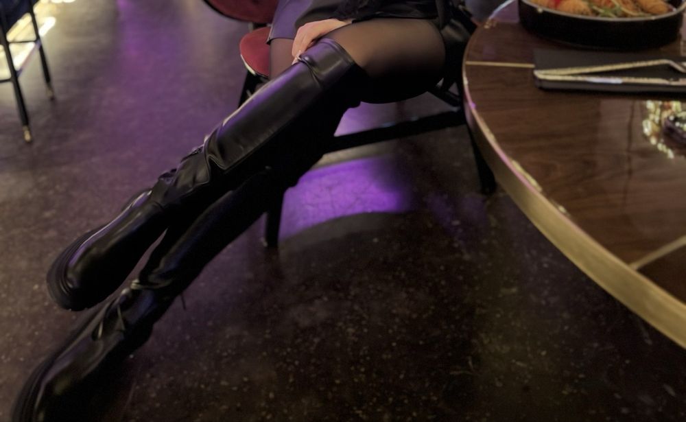 Продам кожаные сапоги