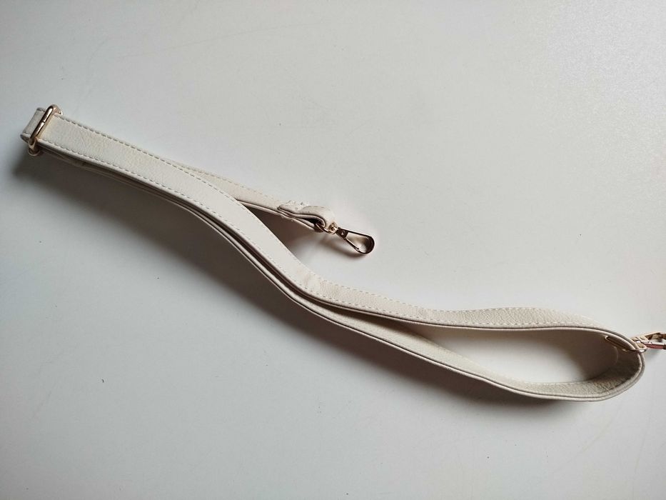 Pasek do torebki listonoszki Kremowy/złote karabińczyki