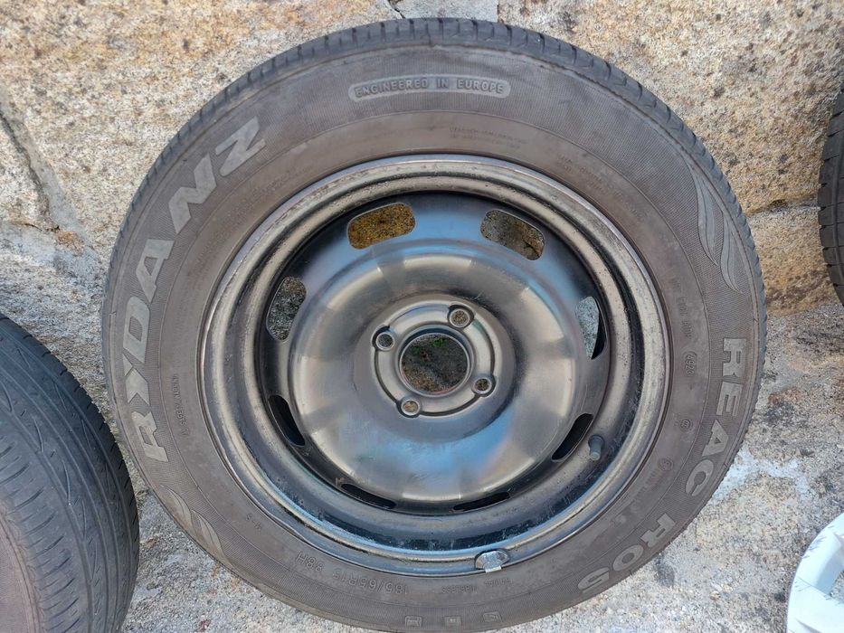 Jantes de ferro com pneus 15 + tampas peugeot