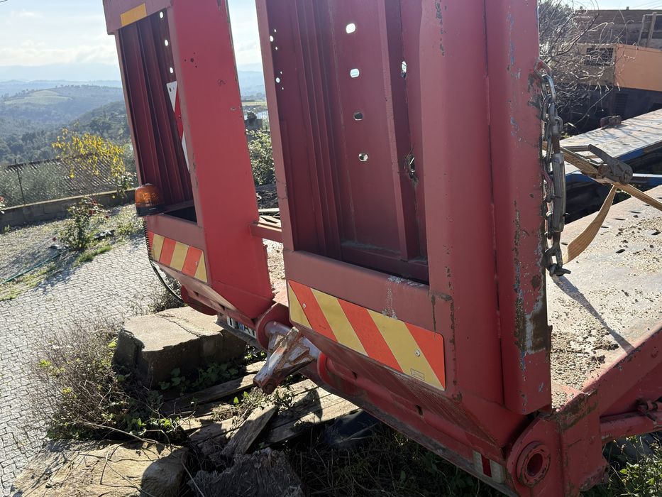 Reboque porta maquinas