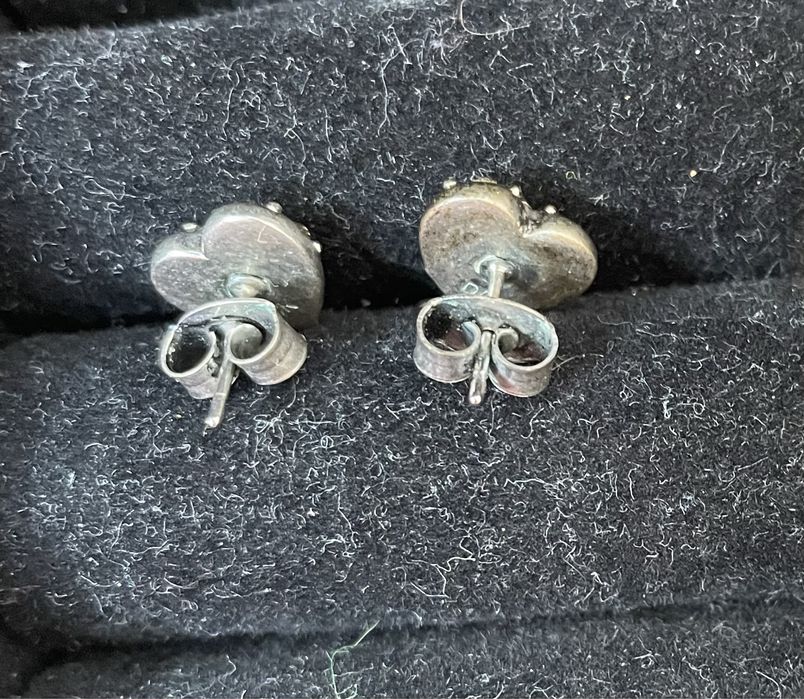 Kolczyki srebrne z cyrkoniammi serduczko Dyrberg/Kern