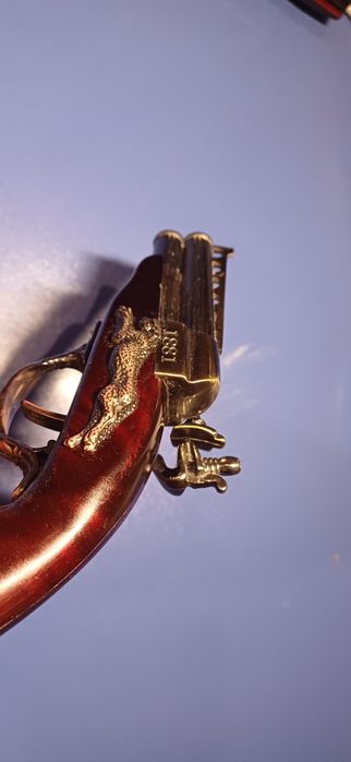 Запальничка у виді пістолета