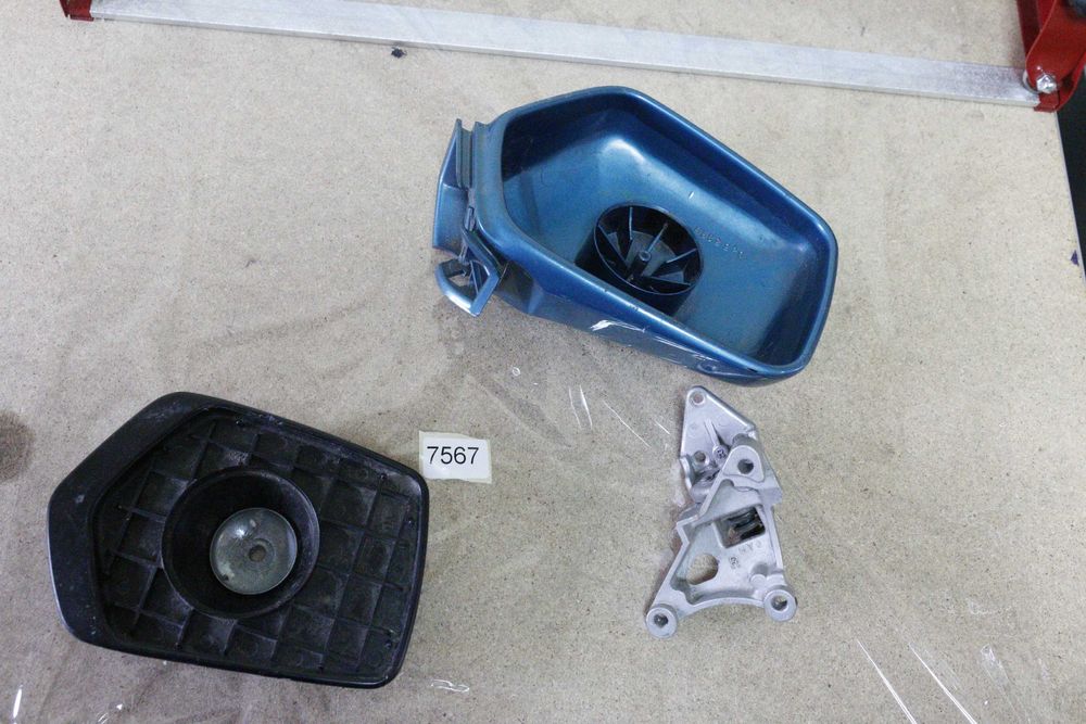 7567  Lusterko, stelaż, strona Prawa Honda Goldwing GL1500