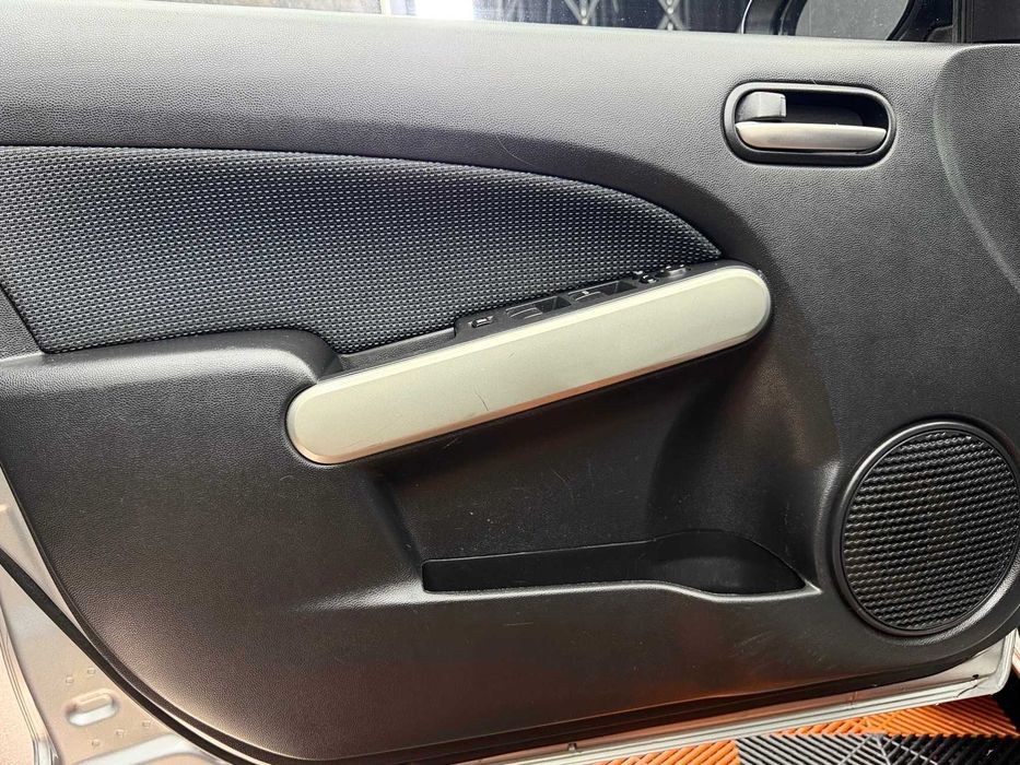 Mazda 2 1.3MZR GPS+CarPlay+J16" c/Garantia - 121€ p/mês