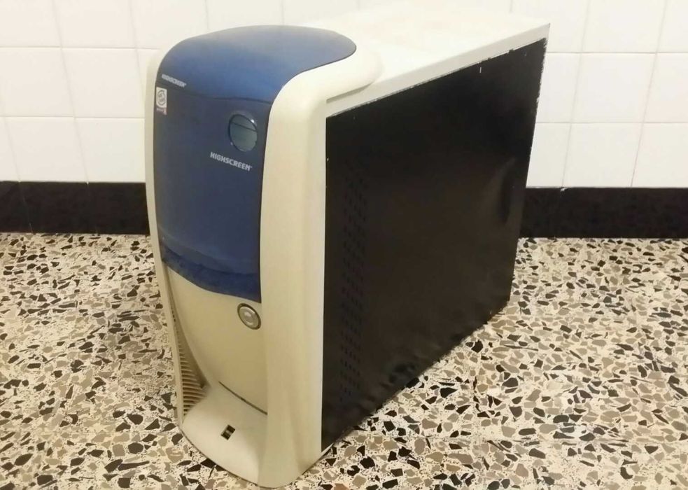 Computador fixo BAIXA DE PREÇO - Desocupar - A Funcionar