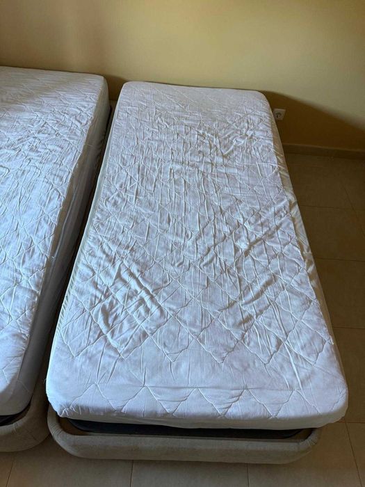 Duas Camas de Solteiro Estilo Hotel (2m x 0,90m)