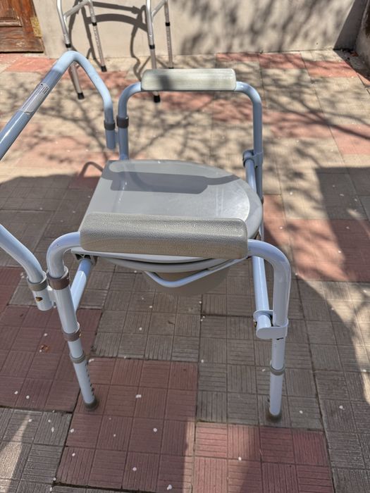 Стілець туалет складний