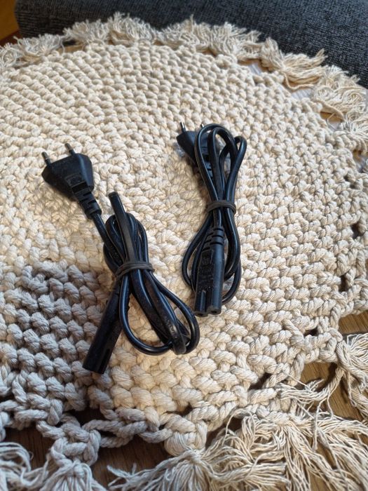 Kabel zasilający „ósemka” 1 m – do PlayStation, Xbox, TV, radia
