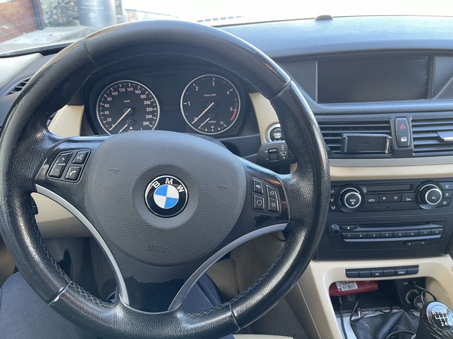 BMW X1 sDrive20d E84 2010 — photo 5