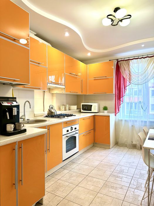 NAVIT 2-х кімн.люкс апартаменти з кавомашиною в центрі міста.Лебединка