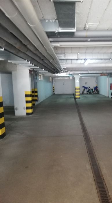 Miejsce postojowe, tandem, 30m², Oporów, Wrocław