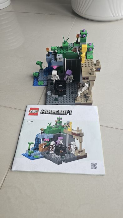 Lego 21189 minecraft  loch szkieletów
