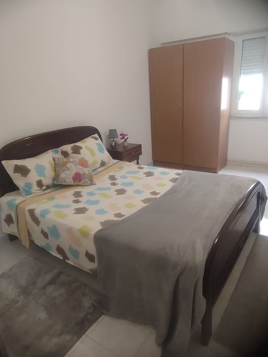 Quarto para arrendar