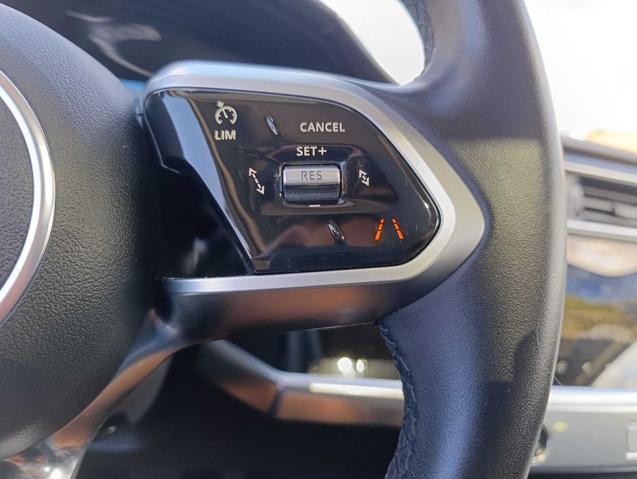 Jaguar I-Pace EV400 SE
